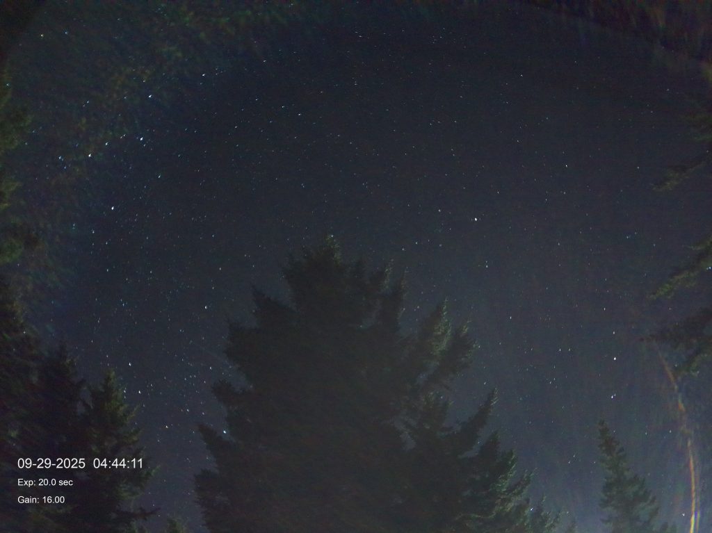 2025-09-29 04:44 Coast Guard Light